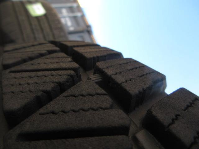 BRIDGESTONE
TOPRUN
Spoke wheels + BRIDGESTONE
BLIZZAK
DM-V3