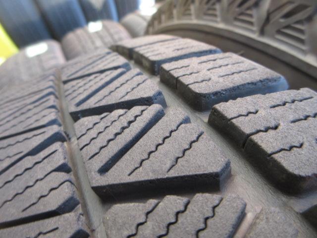 BRIDGESTONE
TOPRUN
Spoke wheels + BRIDGESTONE
BLIZZAK
DM-V3