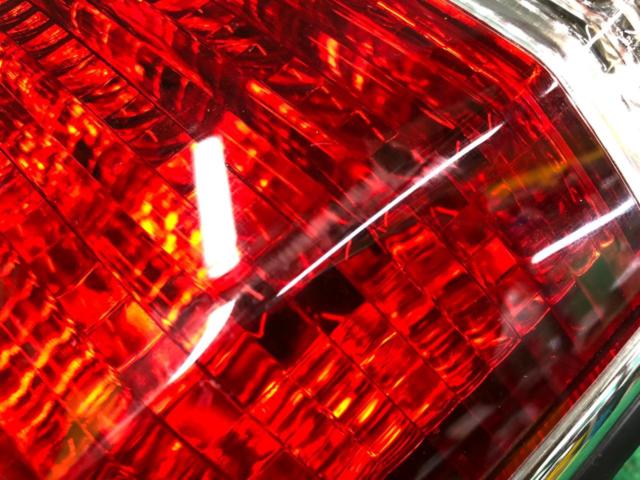 ダイハツ純正(DAIHATSU) テールレンズ