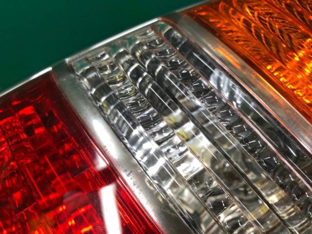 ダイハツ純正(DAIHATSU) テールレンズ