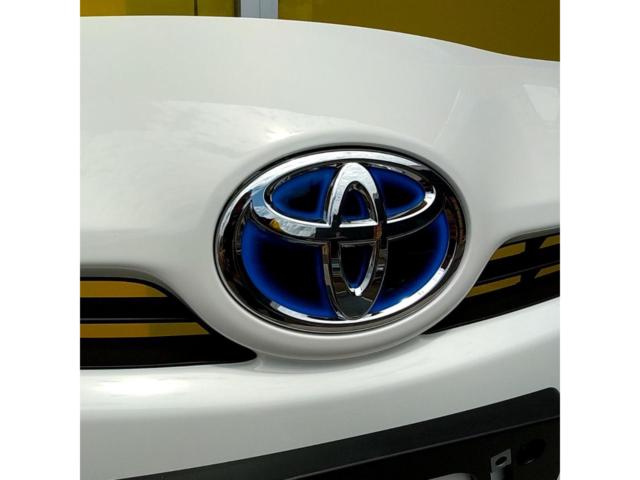 【トヨタ純正】TOYOTA プリウス/ZVW30 前期純正フロントバンパー