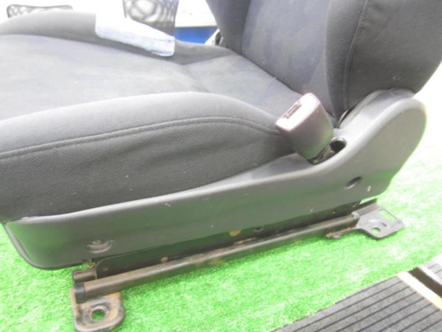 【スズキ純正】ラパンSS HE21S レカロ 運転席側