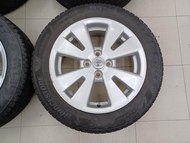 Others
Toyota genuine
+
BRIDGESTONE VRX3