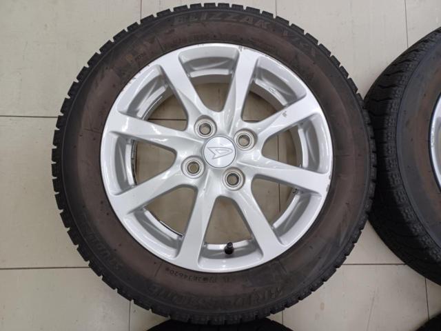 Daihatsu genuine 8-spoke
+
BRIDGESTONE
VRX
155 / 65R14