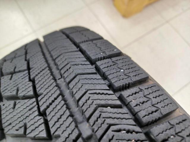 Daihatsu genuine 8-spoke
+
BRIDGESTONE
VRX
155 / 65R14