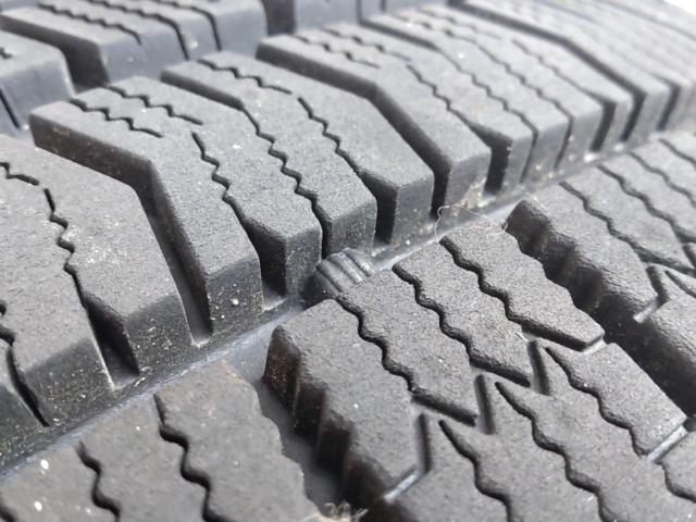 BRIDGESTONE BLIZZAK
VRX2