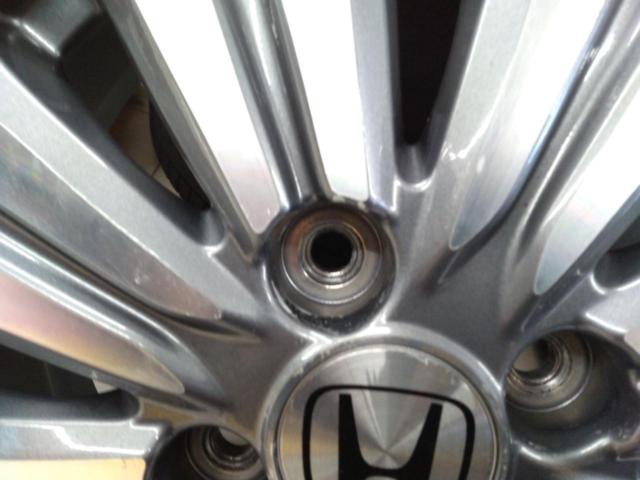 Honda original (HONDA)
Life original wheel
+
BRIDGESTONE (Bridgestone)
BLIZZAK
VRX2