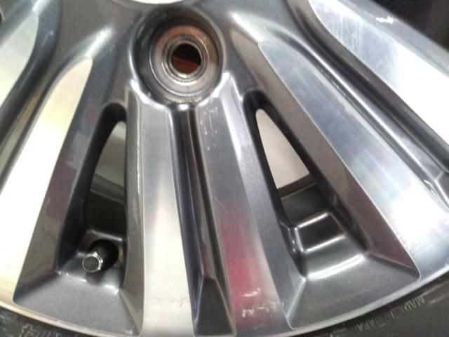 Honda original (HONDA)
Life original wheel
+
BRIDGESTONE (Bridgestone)
BLIZZAK
VRX2