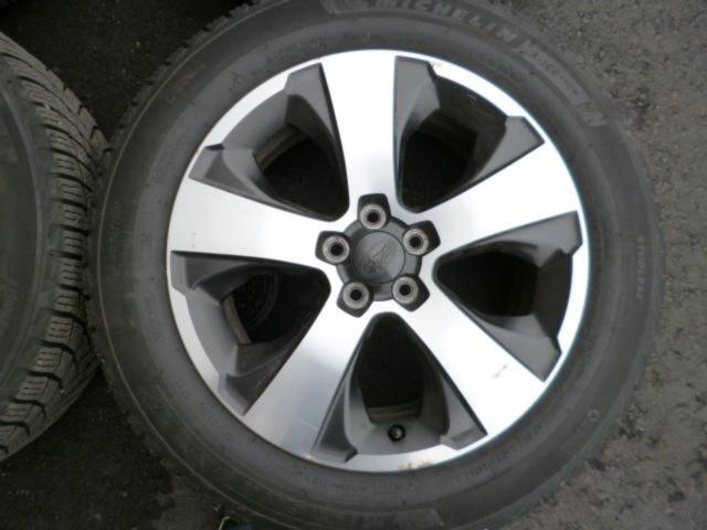 Genuine Subaru Subaru
XV original + MICHELIN MICHELIN (Michelin)
X-ICE
SNOW