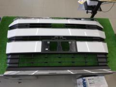 トヨタ純正 ノア90系純正フロントグリル
