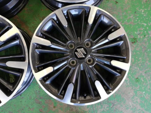 Suzuki genuine
Genuine aluminum wheels for Spacia Custom MK53S