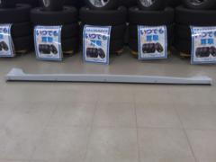 TRD210 series
Corolla Sports
Side skirts
Driver side