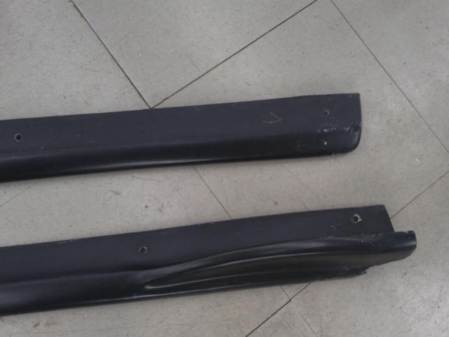 ワケアリ品 【メーカー不明】GRB インプレッサWRX STIサイドスカート
