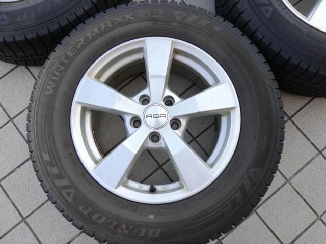 AGA 5本スポーク + DUNLOP WINTERMAXX WM03 215/65R16 2024年製造