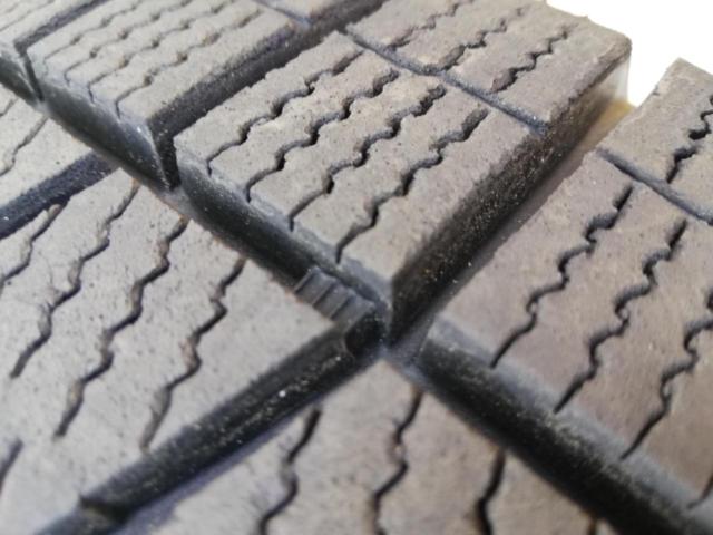 AGA 5本スポーク + DUNLOP WINTERMAXX WM03 215/65R16 2024年製造