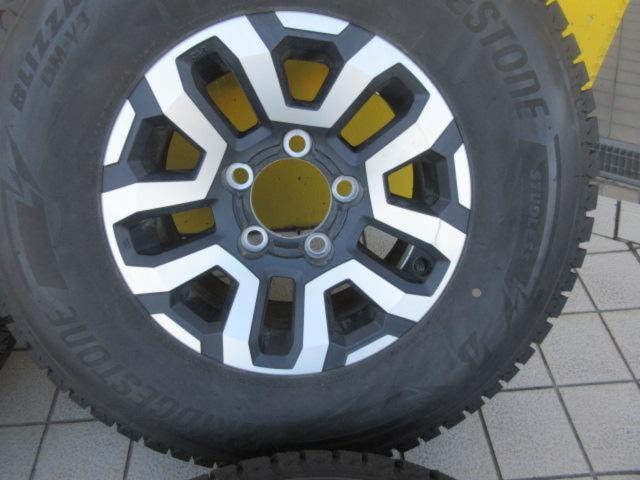 【トヨタ純正】TOYOTA 70系ランドクルーザー 再復刻版純正ホイール +【BRIDGESTONE】DM-V3