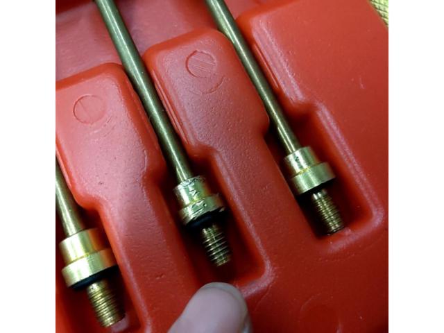 【メーカー不明】4気筒バキュームキャブレター