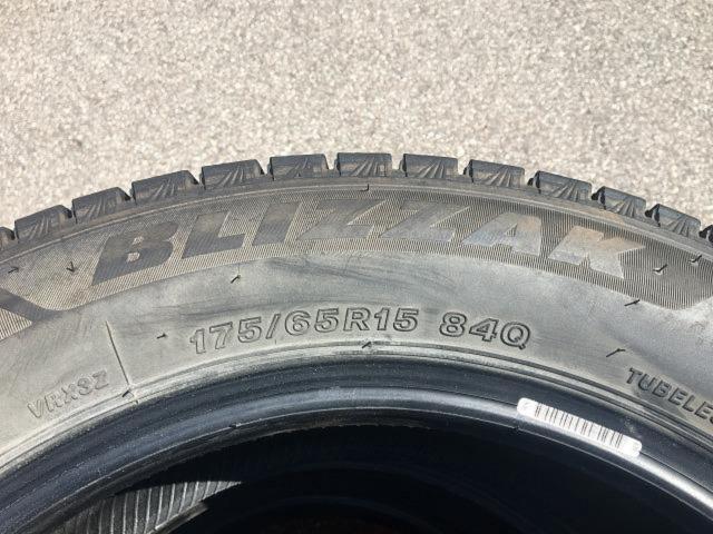 BRIDGESTONE
BLIZZAK
VRX3
175 / 65-15
Four
Tire only