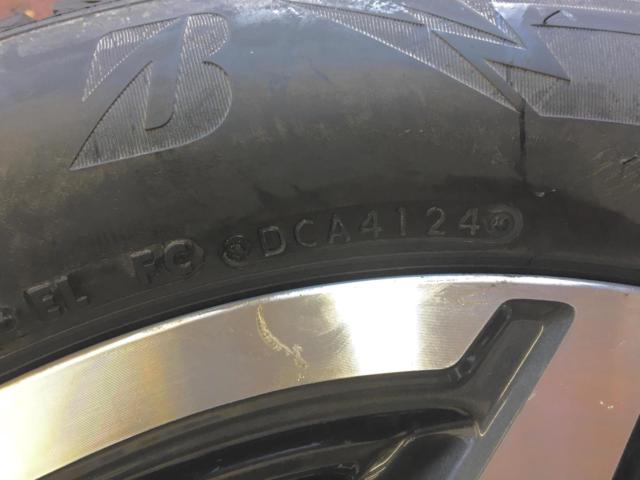 ☆未使用タイヤ☆ スバル純正(SUBARU)  SK系 フォレスター純正 + BRIDGESTONE(ブリヂストン) BLIZZAK DM-V3 225/60-17