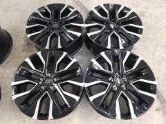 納車外し!! 【トヨタ純正】 bz4x Zグレード純正ホイール (純正平座ナットタイプ)