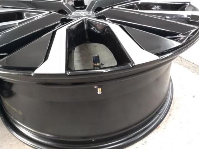 納車外し!! 【トヨタ純正】 bz4x Zグレード純正ホイール (純正平座ナットタイプ)