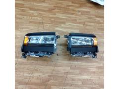 加工ベースや予備に!! 【トヨタ純正】 ランドクルーザー250VXグレード純正LEDヘッドライト