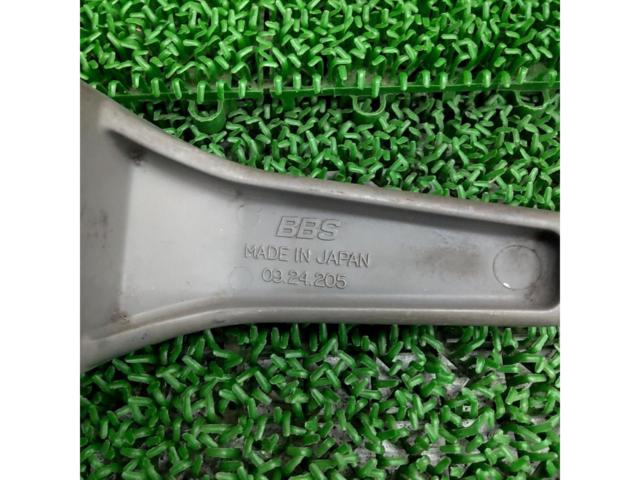 For RS, RG, etc.!!
BBS
Center cap wrench
09.24.205