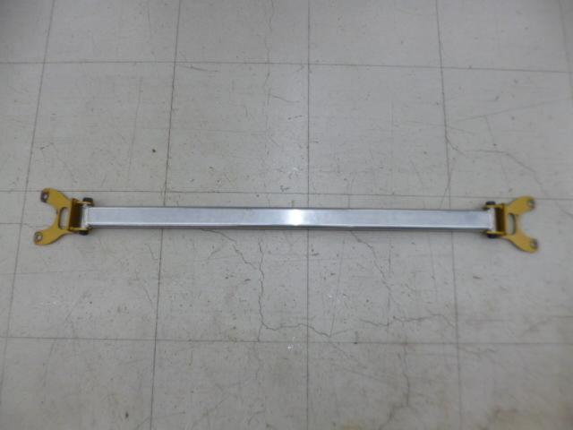 J's
Racing
Front tower bar