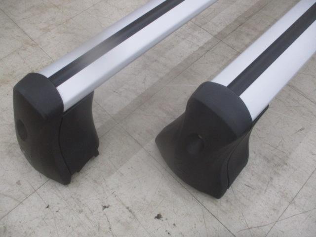 LEXUS
Genuine option
Crossbar