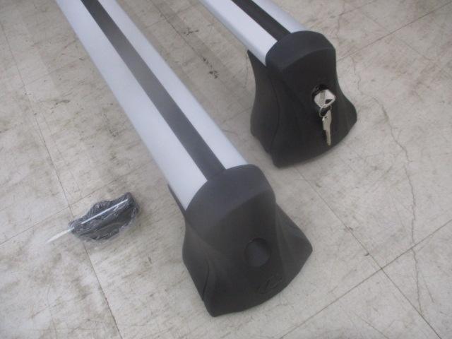 LEXUS
Genuine option
Crossbar
