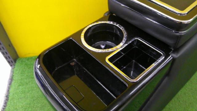メーカー不明 コンソールボックス