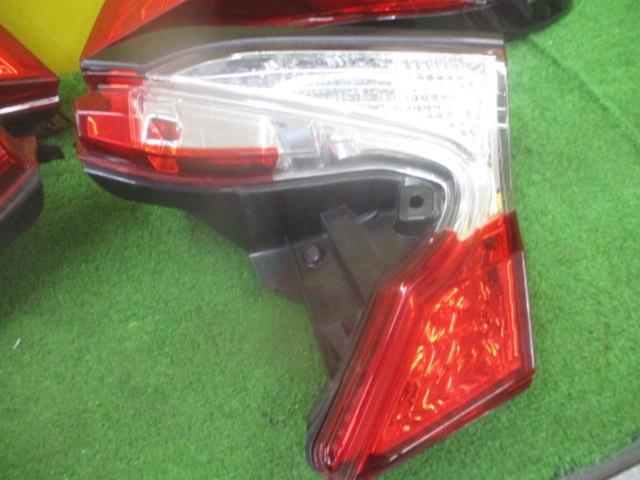 トヨタ C-HR/10系/前期 純正テールレンズ