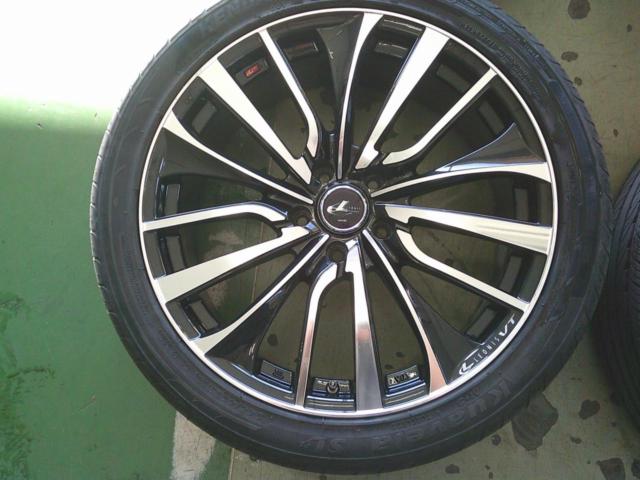weds LEONIS VT + KENDA KR32