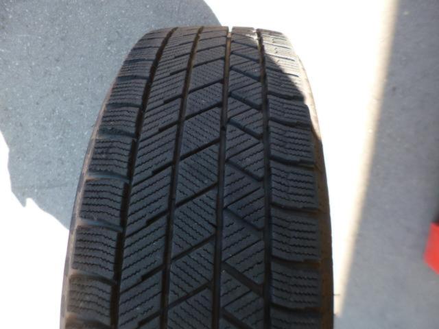BRIDGESTONE
BLIZZAK
VRX3
+
BRIDGESTONE
BALMINUM
TR10
