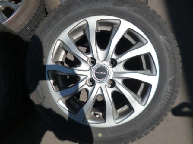BRIDGESTONE
BLIZZAK
VRX3
+
BRIDGESTONE
BALMINUM
TR10