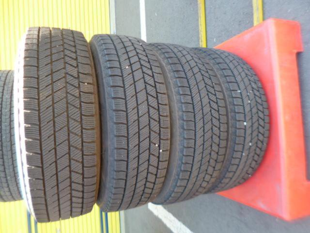 BRIDGESTONE
BLIZZAK
VRX3
+
BRIDGESTONE
BALMINUM
TR10