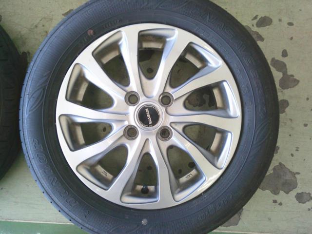 BRIDGESTONE BALMINUM TR10 + DUNLOP ENASAVE EC300+