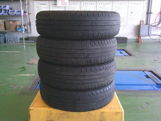 BRIDGESTONE BALMINUM TR10 + DUNLOP ENASAVE EC300+