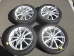 BRIDGESTONE
BLIZZAK
VRX2
+
HOT
STUFF
Exceeder
E06