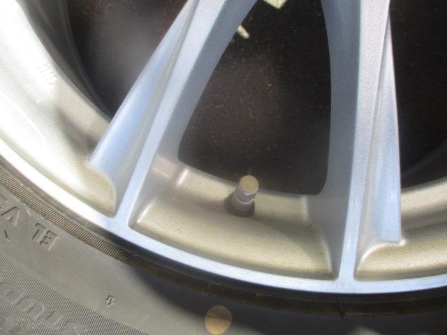 BRIDGESTONE
BLIZZAK
VRX2
+
HOT
STUFF
Exceeder
E06
