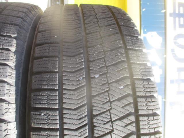 BRIDGESTONE
BLIZZAK
VRX2
+
HOT
STUFF
Exceeder
E06