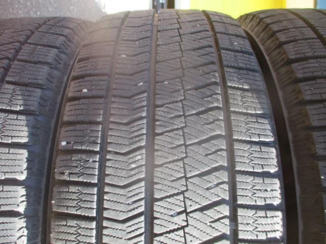 BRIDGESTONE
BLIZZAK
VRX2
+
HOT
STUFF
Exceeder
E06