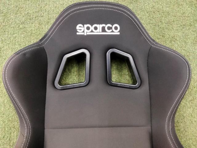 SPARCO R100J セミバケットシート