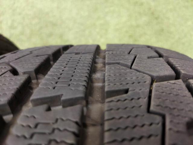[スタッドレスタイヤ4本] TOYO OBSERVE GARIT GIZ 215/50R17 2023年モデル