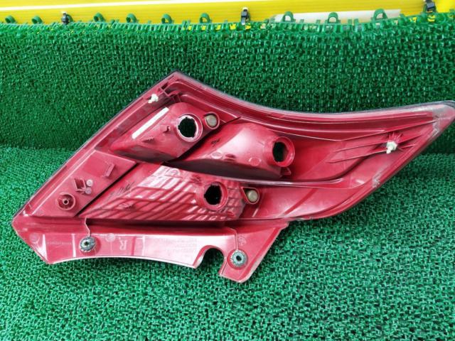 スズキ純正 スイフト ZC72S テールレンズ 右側のみ