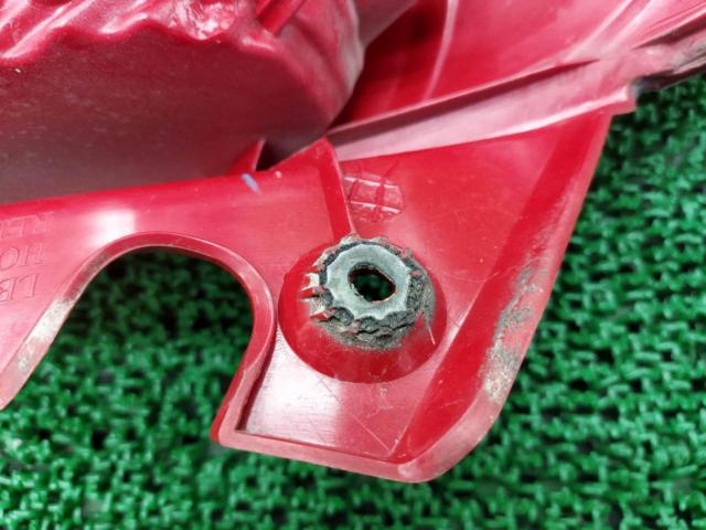 スズキ純正 スイフト ZC72S テールレンズ 右側のみ