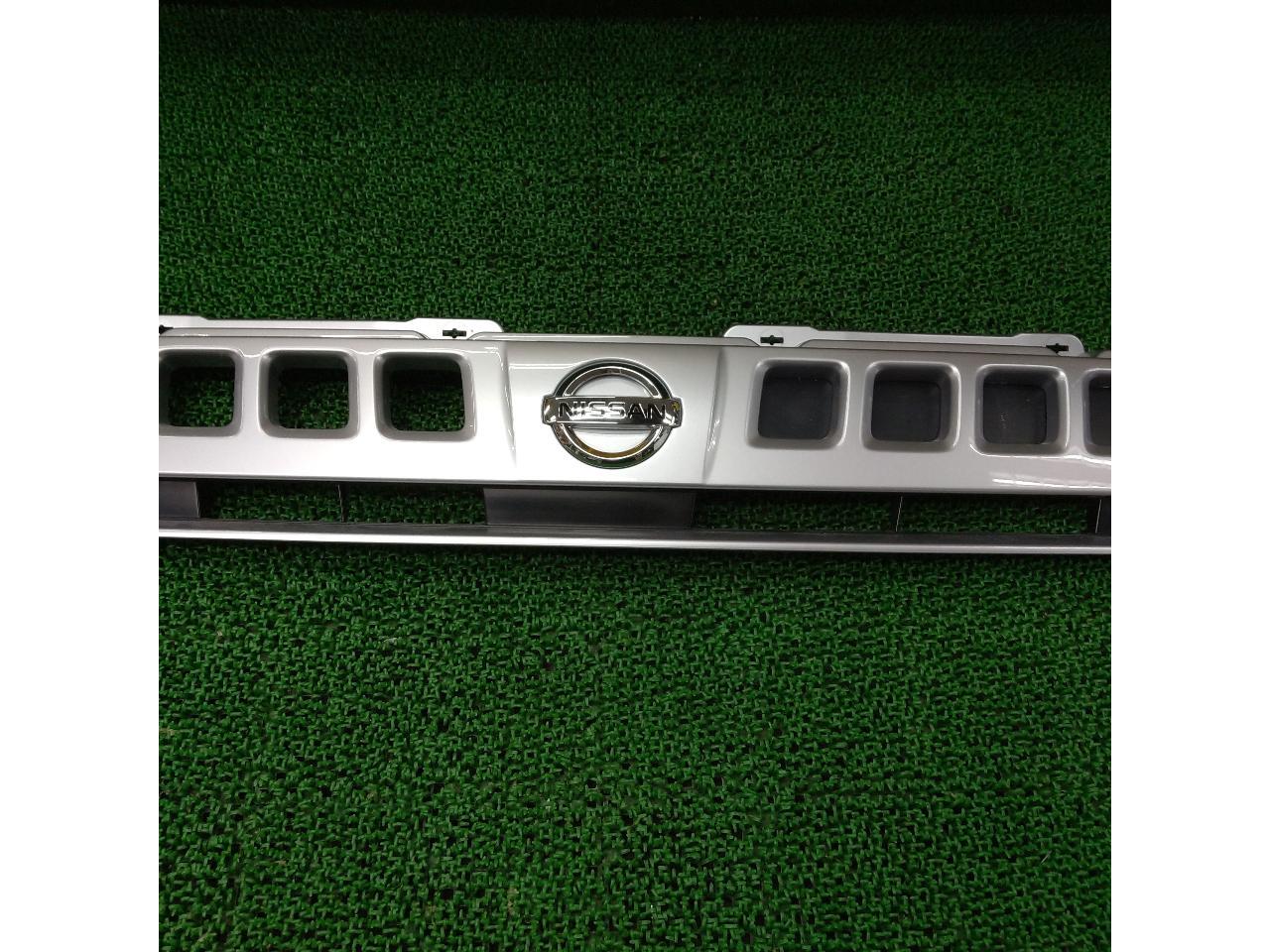 Nissan genuine
Otti
H92W
Front grille