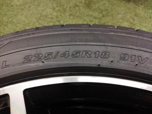 [114.3-5H] 【タイヤラベル付きセット!】 SCHNEIDER 10本スポーク + KENDA KENETICA ECO KR203 225/45R18 2026年モデル