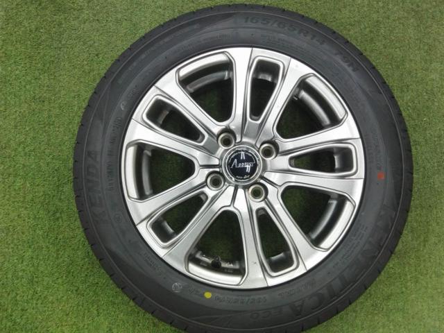 [Like the M#00 series Roomy!]
Set includes tire labels!
AUTO
R's
ARREEST
+
KENDA
KENETICA
ECO
KR 203
165 / 65R14
2026 model