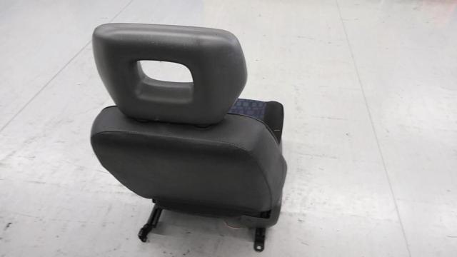 Driver's side/RH/Right side SUZUKI genuine part
Reclining seat